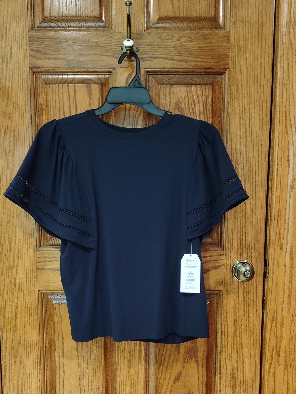 Time and Tru Navy Top with Eyelet Flutter Sleeves Top NWT Large